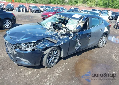 2018 Mazda Mazda3 Touring из США, поврежденный, VIN 3MZBN1V38JM188734